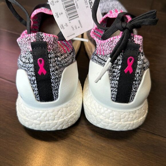 NWT Adidas UltraBoost X - Size 9.5 Grey/White/Black with Pink Accents - Picture 3 of 6